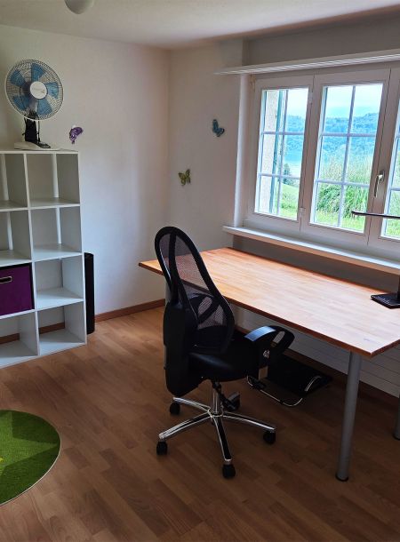 Arbeitszimmer mit Seesicht